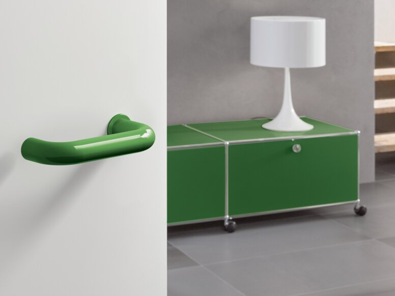 Minimalistische hendel in de kleur may green gemaakt van polyamide