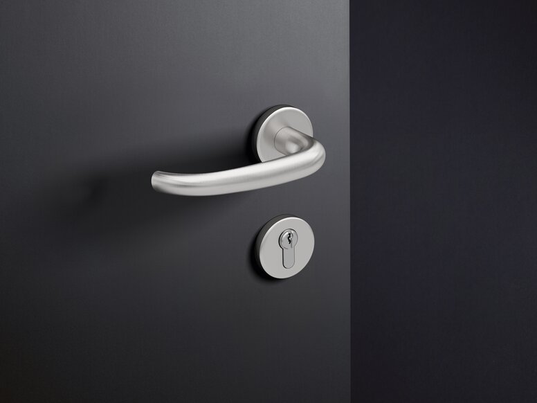 Series 170 lever handle in stainless steel