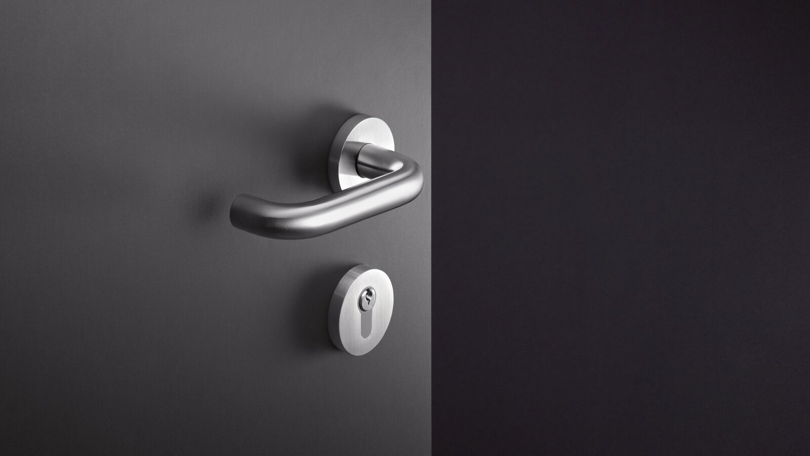 System 111 stainless steel lever handle