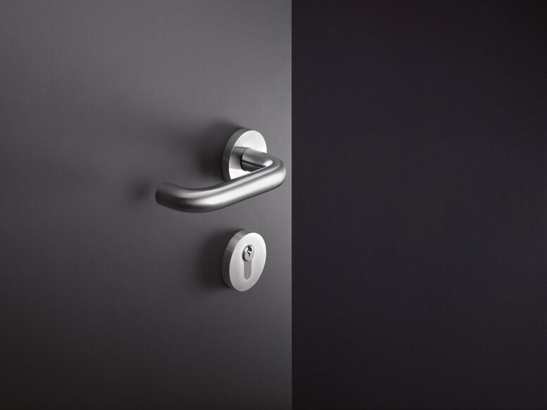 System 111 stainless steel lever handle