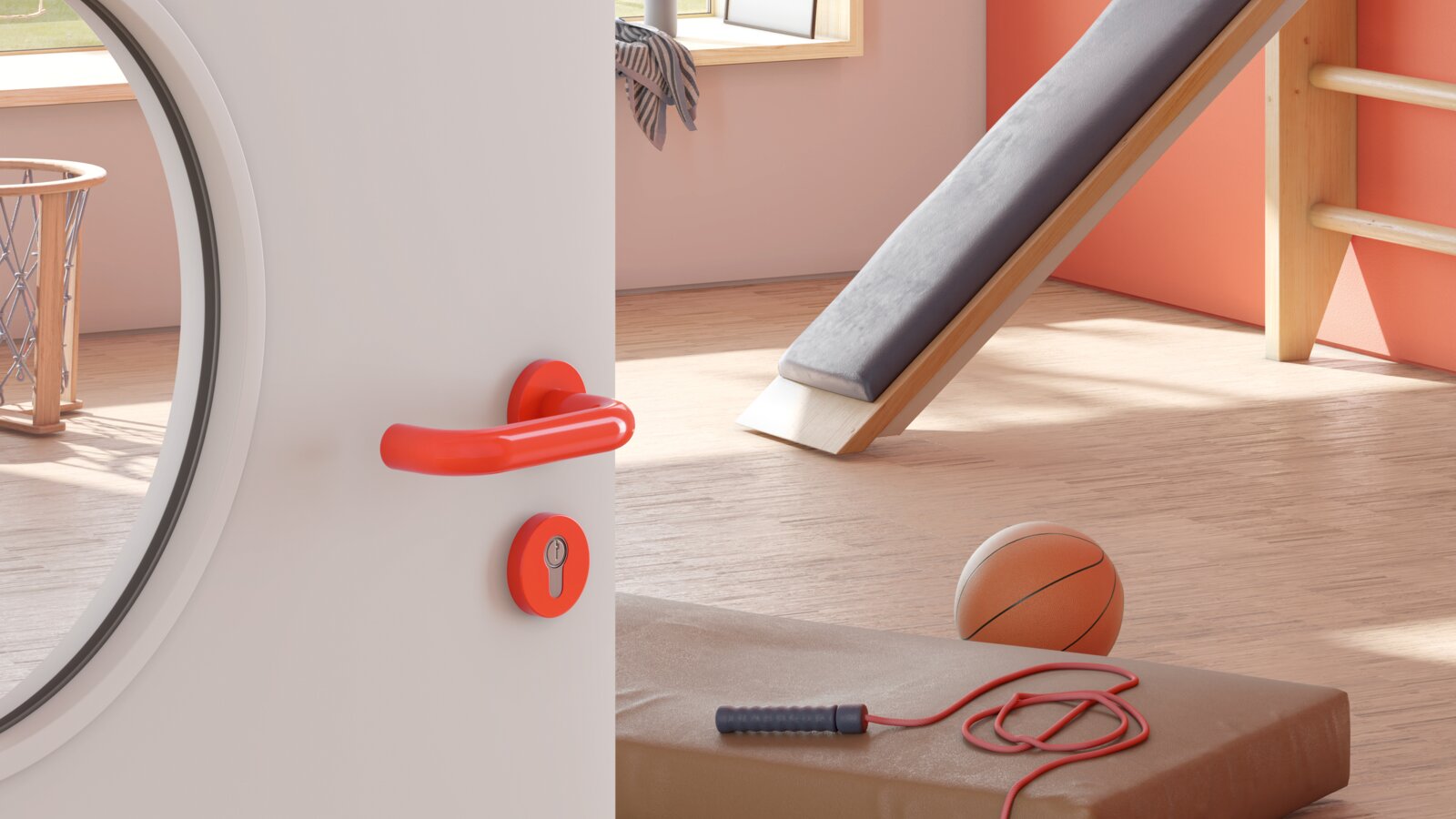 Porte d'une salle de sport d'une école maternelle équipée d'une béquille de couleur orange en polyamide