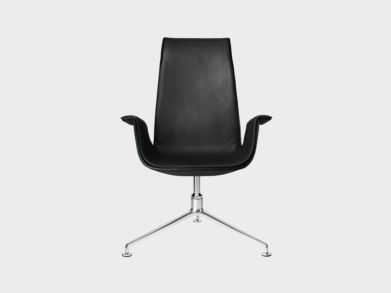 Bucket chair with tulip shape in black leather and aluminium feet