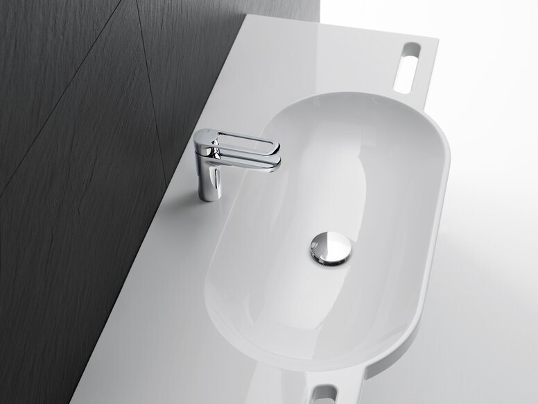 Variable-length washbasin with grab rails and single-lever mixer in chrome